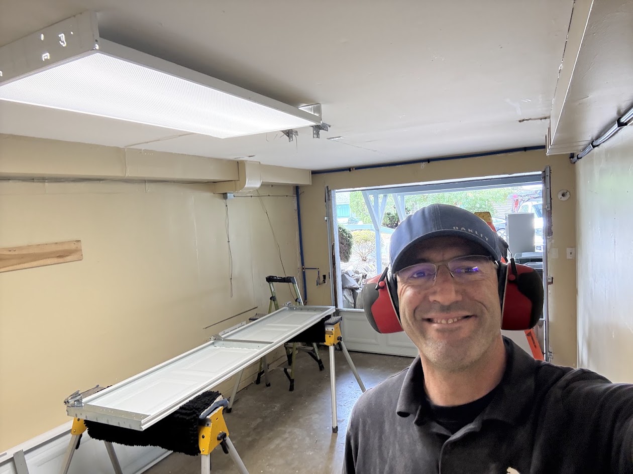 Garage door installation work by Gaston's Garage Doors in Everett WA